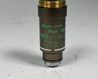 Lot 185: NIKON Plan 100x/1.25 Oil ∞/0.17 Ph3 DL WD 0.17 Microscope Objective
