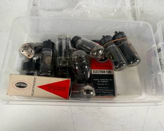 Lot 694: Lot of Assorted Vacuum Tubes - 5U4G, 5U4GA & 5U4GB Rectifiers