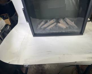 Lot 135: Real Flame 4199 VividFlame 4780 BTU 24 Inch Wide Freestanding Electric Firebox