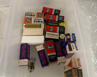 Lot 674: Lot of Assorted EF804, 12DY8, E180F Tubes - Telefunken, Sylvania, Raytheon