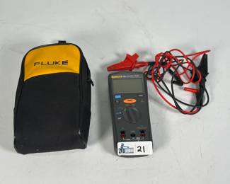 Lot 21: Fluke 1503 Digital Insulation Resistance Tester HighPrecision Megger Multimeter