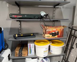 Rubbermaid Mobile Workcenter fourth image