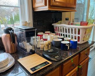 Estate Kitchenware Collection fourth image
