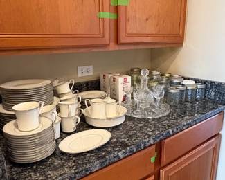 Lenox Eternal Pattern Dinnerware Set
