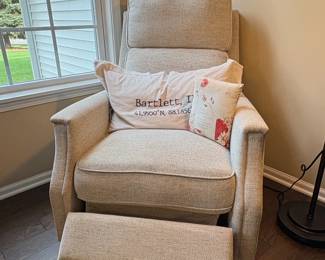 Modern Upholstered PushBack Recliner second image