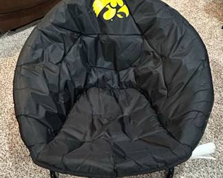 University of Iowa Hawkeyes Folding Saucer Chair second image