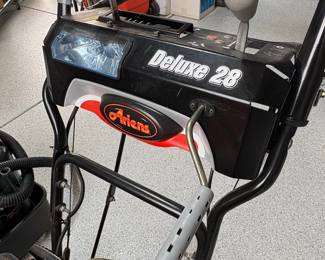 Ariens Deluxe Snow Blower third image