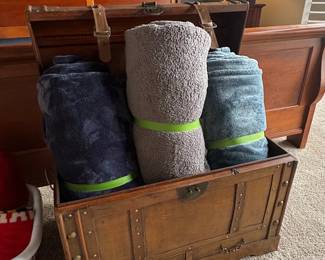 VintageStyle Decorative Storage Trunk