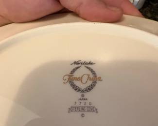 Noritake Sterling Cove Fine China Dinnerware Set second image