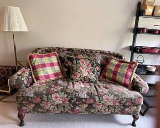 Shabby Chic style sofa