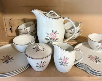 vintage mid-century modern coffee and tea set in the Noritake Rosales (Pattern 5790) made in Japan