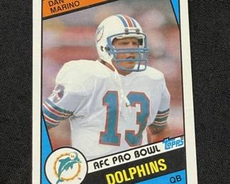 Lot 437h 1984 Topps Dan Marino rookie football card