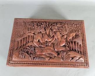 Lot 499 Vintage hand carved jewelry box