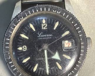 Lot 88 Lucerne calendar skin diver watch