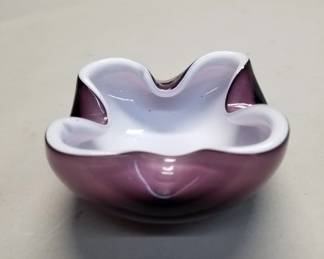 Lot 525 Murano style ruffled edge glass dish