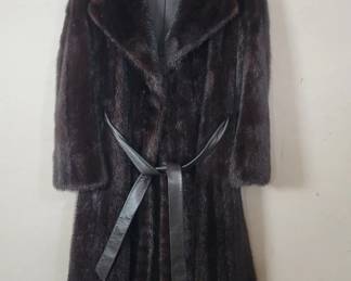Lot 564 Vintage Rozelle fur coat