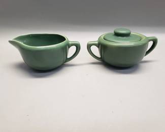 Lot 366 Vintage Bauer pottery creamer sugarlid