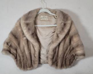Lot 570 Leo Reitner furs Sherman Oaks Grey fur stole