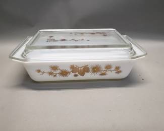 Lot 368 Vintage Pyrex Golden Pinecone casserolelid