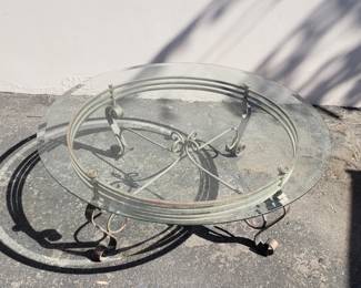 Lot 433 Oval glass top wroughtiron coffee table