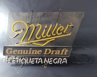 Lot 263 Vintage Miller genuine draft de etiqueta negra