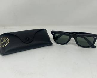 Lot 386 Ray Bans sunglasses with case