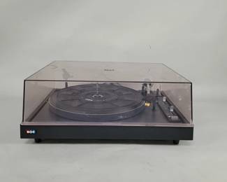 Lot 464 B.I.C. turntable needs service
