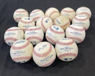 Lot 390h Lot of National League batting practice
