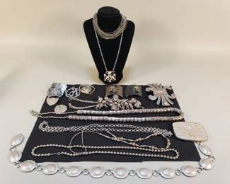 Lot 313 Lot of costume metal jewelry