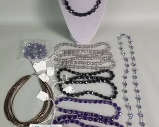 Lot 302 Vintage beaded costume jewelry