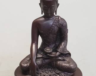 Lot 395 Vintage brass bronze tone buddha figurine in a box