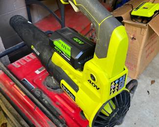 Leaf blower with battery and charger