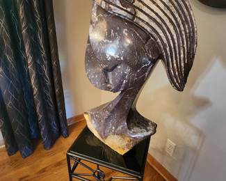 Stone sculpture by Zimbabwean artist Lovemore Bonjisi