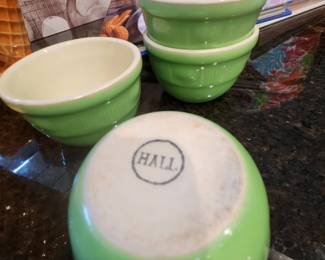 Hull custard cups