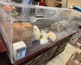 Acrylic salt water Aquarium with gravel and decor coral