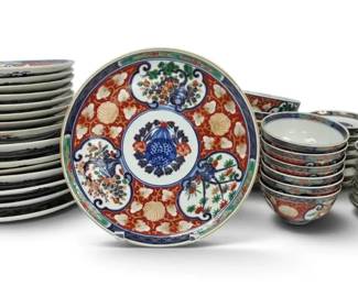 Japanese Imari Porcelain Plates, Bowls, More 40 Pieces