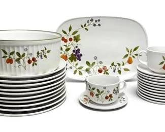 Noritake Berries n Such Progression China Set 26 Pieces