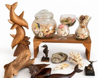 47 VintageNauticalCoastalDecorShellsWoodCarvingsLot