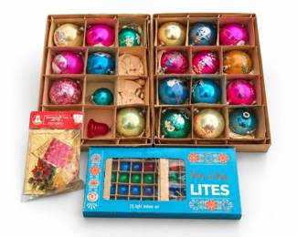 4 VintageMercuryGlassChristmasOrnamentsLights