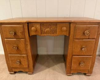 Picture 4 Hand-carved maple Wagon Wheel Bed frame (full size) and dressing table. Headboard is a wagon wheel; footboard is an oxen yolk. Dressing table with wagon wheel pulls - needs refinishing