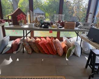 Pillows, flowers, linens, houseware