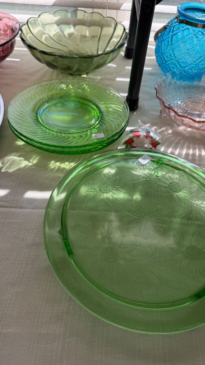 Uranium glass, green depression