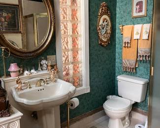 Various Decor Items