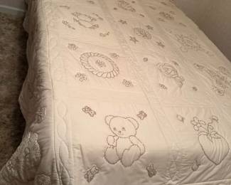 White Embroidered Teddy Bear Quilt