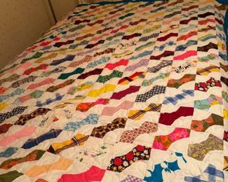 Scrappy Zigzag / Ribbon Quilt