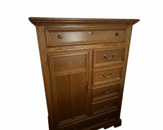 Vintage Oak Chifferobe second image