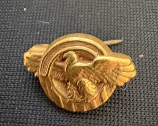 WWII US Honorable Service Lapel Pin Ruptured Duck