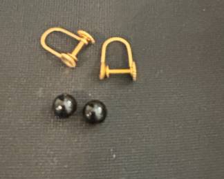 K Gold ULink Stirrup Earrings with Black Onyx Spheres