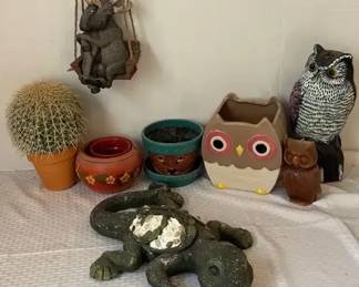 Planting Pots and Lawn Decor