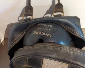 Brunswick Black Beauty Bowling Ball with Bag